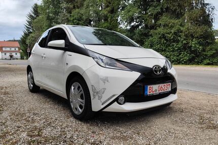 Toyota Aygo (X) 65.400 km 7.999 &euro; Straßberg 72479