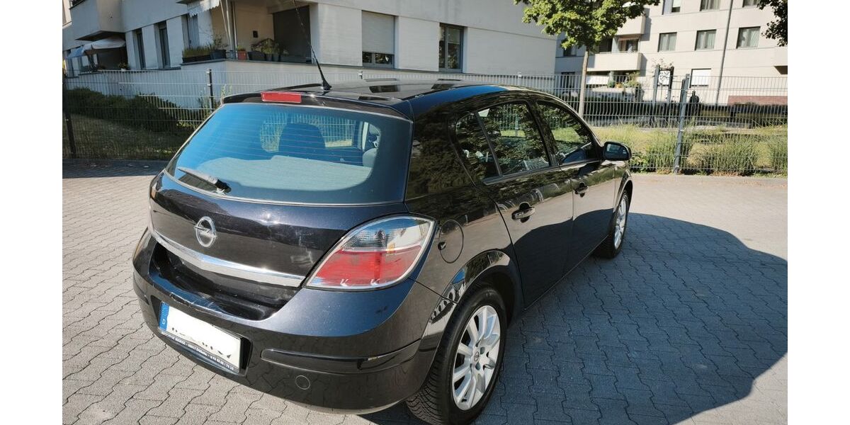 Opel Astra 164.800 km 2.450 &euro; berlin 10969