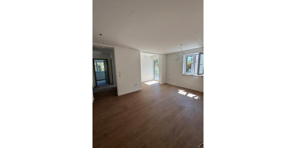 Etagenwohnung Pfarrkirchen - 4 Zimmer, 89 m&sup2;, 1.260&euro; | Angebot:26652659