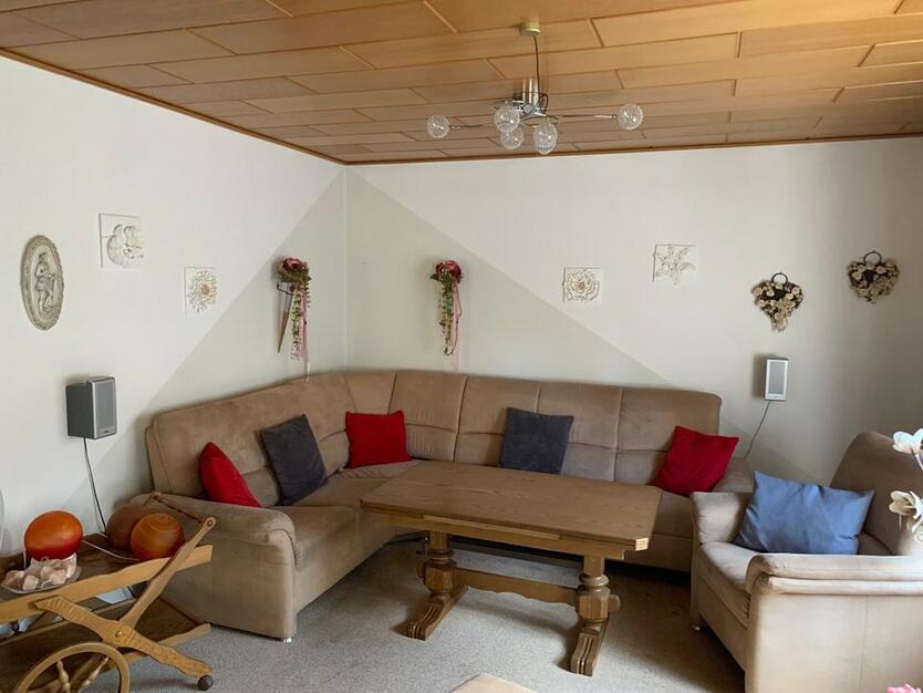 HausWohnung zu Vermieten zimmer