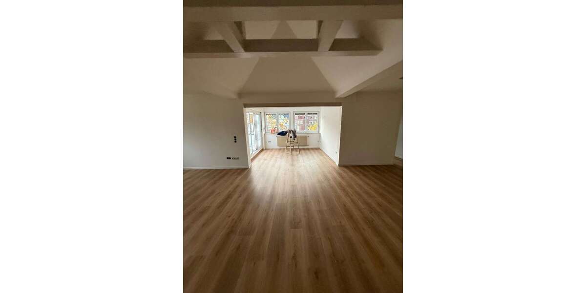 Etagenwohnung Bad Orb - 5 Zimmer, 200 m&sup2;, 1.800&euro; | Angebot:26807983