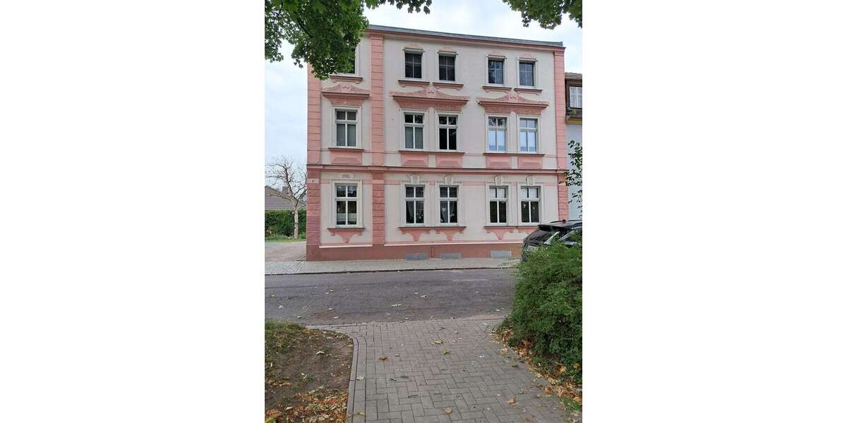 Etagenwohnung Eisenhüttenstadt - 4 Zimmer, 109 m&sup2;, 185.000&euro; | Angebot:23219169