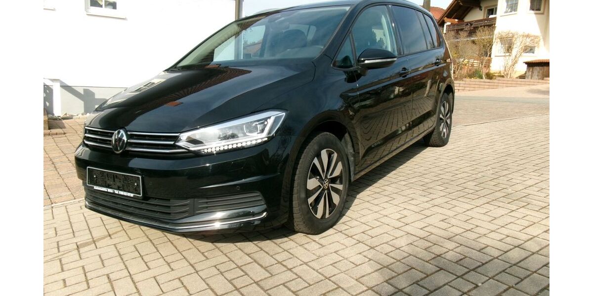 VW Touran 16.782 km 32.870 &euro; Michelfeld 91275