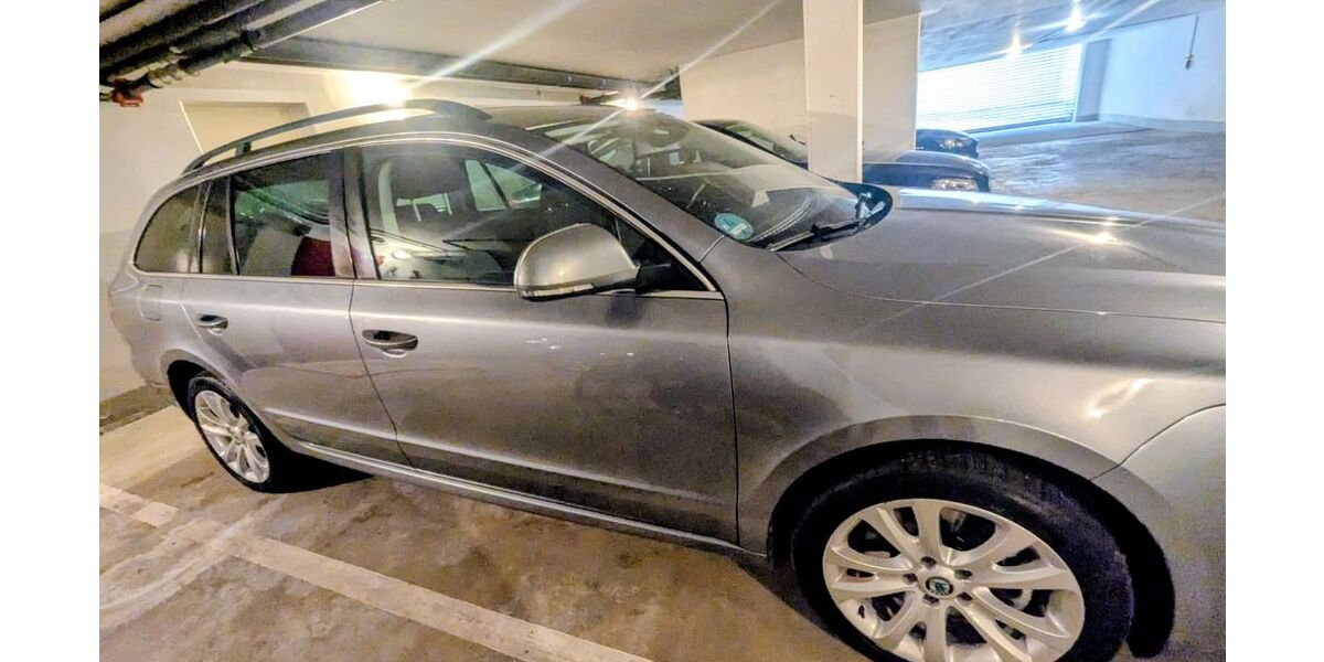 Skoda Superb 151.384 km 9.900 &euro; Magdeburg 39108