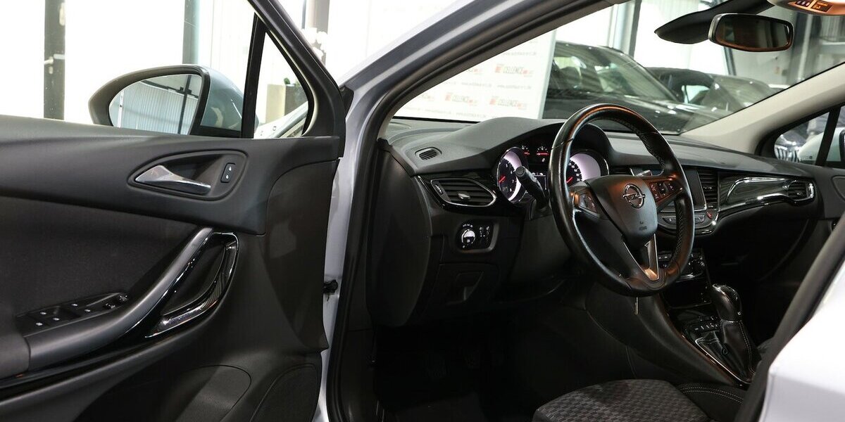 Opel Astra K ST 1.6 T ACTIVE 200-PS / APPLE+ANDROID 130.000 km 9.577 &euro; Hamm 59077