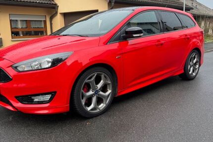 Ford Focus 124.084 km 8.700 &euro; Weikersheim 97990
