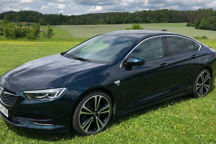 Opel Insignia 72.000 km 20.500 &euro; Pottenstein 91278