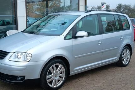 VW Touran 203.059 km 4.499 &euro; Stapelfeld 22145