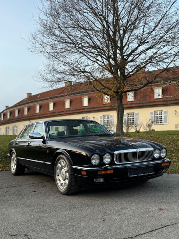 Jaguar Daimler 183.500 km 20.000 € Korntal-Münchingen 70825