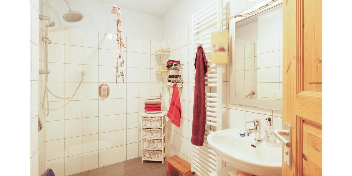 ***2 Wohn- und 2 Geschäftshäuser auf 2.234 m² großem Grundstück*** - Mehrfamilienhaus, Wohnhaus Ostrhauderfehn | Angebot:22307242