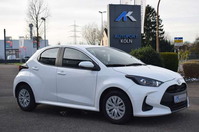 Toyota Yaris 38.200 km 13.850 &euro; Köln 51147