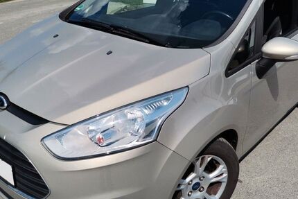 Ford B-Max 157.900 km 4.699 &euro; Fürth 90762