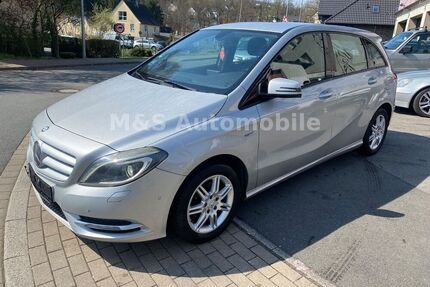 Mercedes B 200