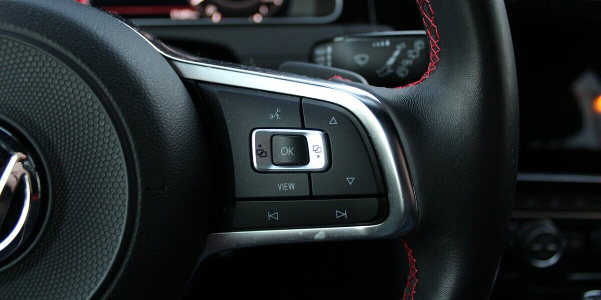 VW Golf VII GTI Performance DSG/NAVI/LED/ACC 90.985 km 20.500 &euro; Höchstenbach 57629