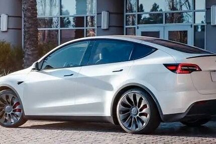 Tesla Model Y 12.926 km 37.700 € Heidelberg 69118