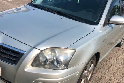 Toyota Avensis 283.230 km 1.988 &euro; Wiesloch 69168