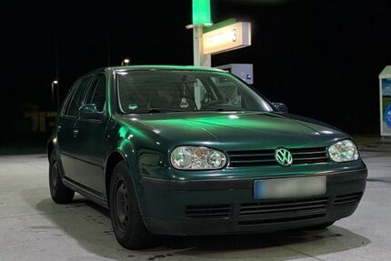 VW Golf 125.000 km 2.600 &euro; Mücheln 06249