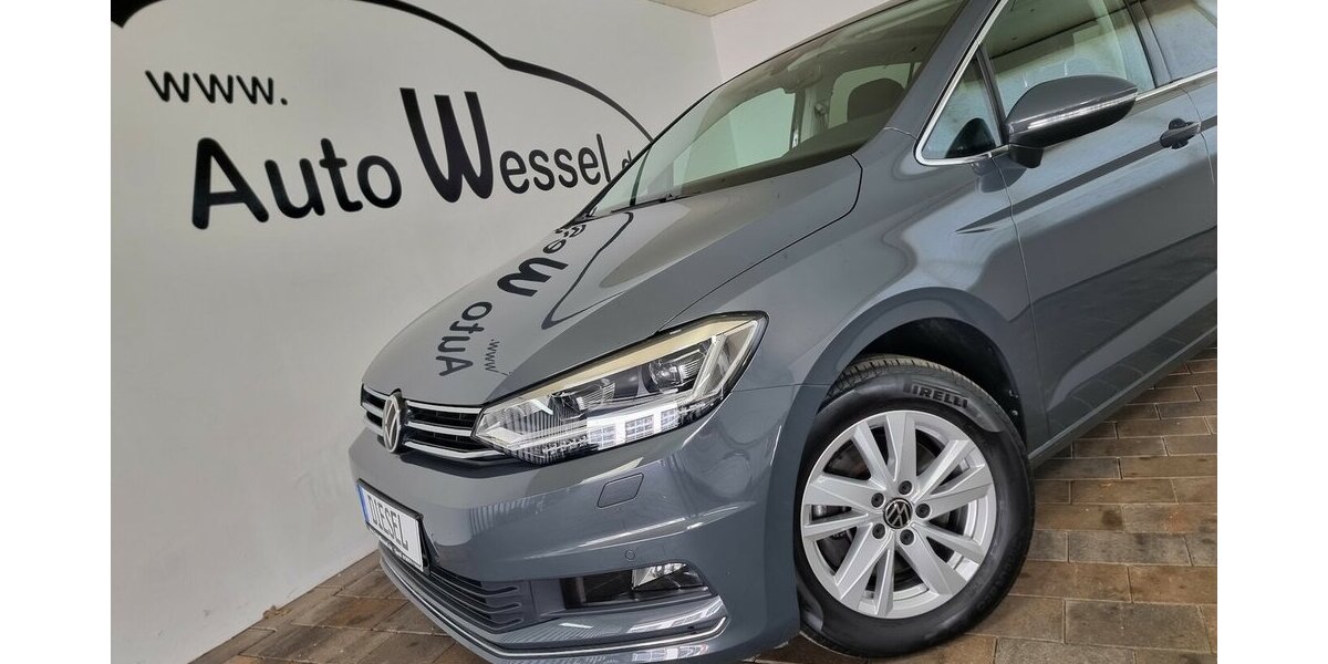 VW Touran Highline BMT LED ACC Nav Panorama 7-Sitze 37.700 km 27.850 &euro; Garrel 49681