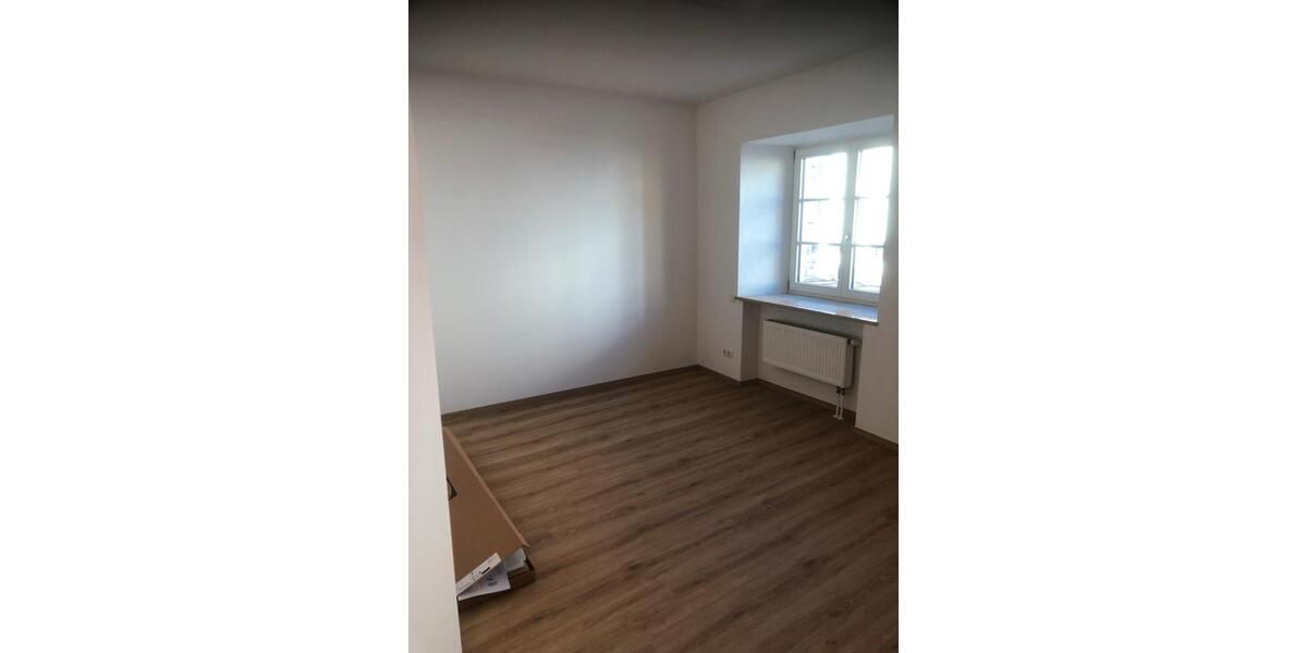 Etagenwohnung Rosenheim Innenstadt - 1 Zimmer, 33 m&sup2;, 905&euro; | Angebot:26320614