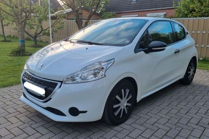 Peugeot 208 75.680 km 4.250 &euro; Emden 26725