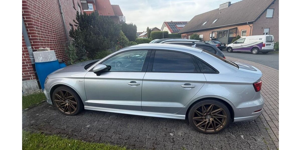 Audi A3 190.000 km 18.100 &euro; Altenbeken 33184