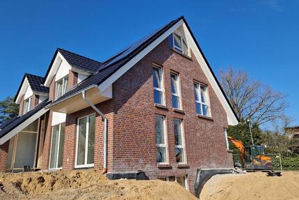 Neubau-Doppelhaushälfte - ruhiges Wohnen in zentraler Lage
