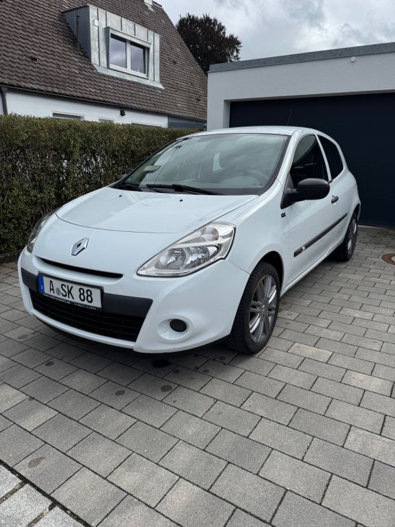 Renault Clio 136.000 km 2.500 € Zusmarshausen 86441