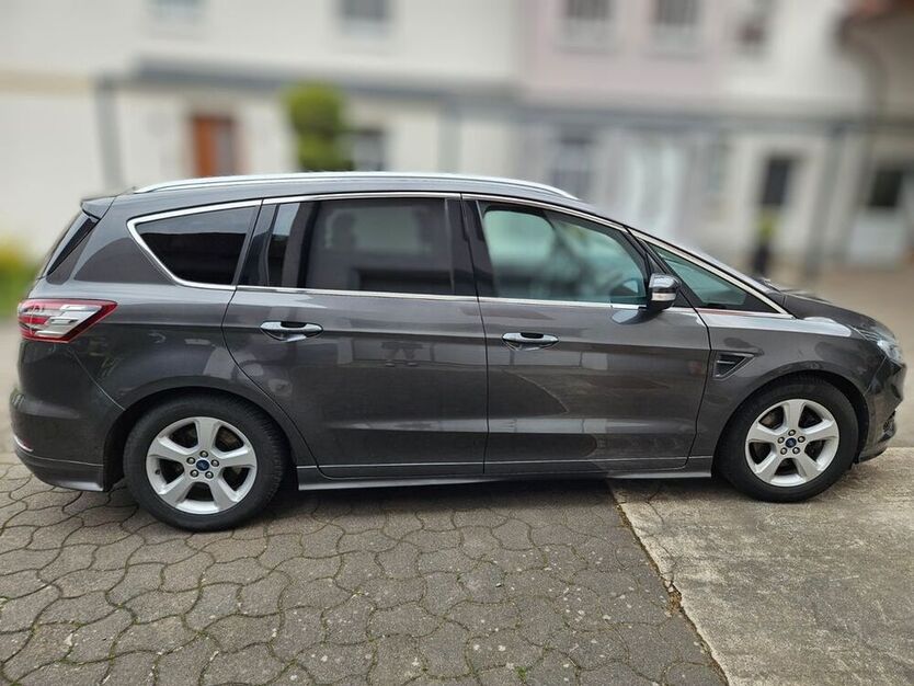 S-Max