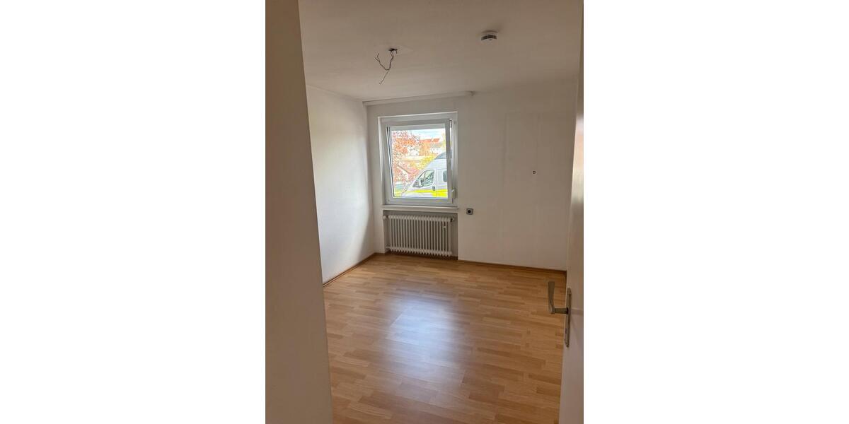 Erdgeschoßwohnung Schramberg - 3.5 Zimmer, 100 m&sup2;, 750&euro; | Angebot:26258917