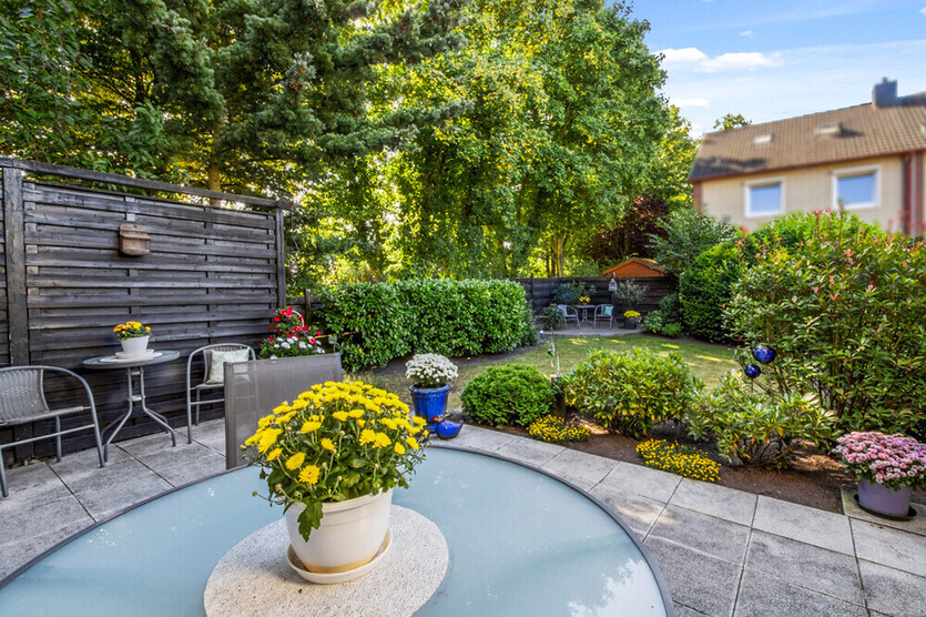 Delmenhorst-Brendel Gepflegtes Reihenendhaus mit schönem Garten und Garage in ruhiger Wohngegend