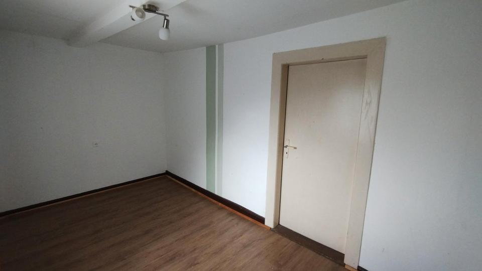Bauernhaus, Landhaus Barchfeld-Immelborn Immelborn - 10 Zimmer, 180 m&sup2;, 119.000&euro; | Angebot:26839982