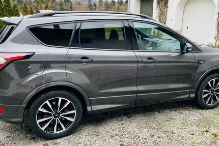 Ford Kuga 101.019 km 13.700 &euro; Ortenburg 94496