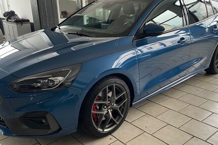 Ford Focus 47.000 km 22.650 &euro; Detmold 32756