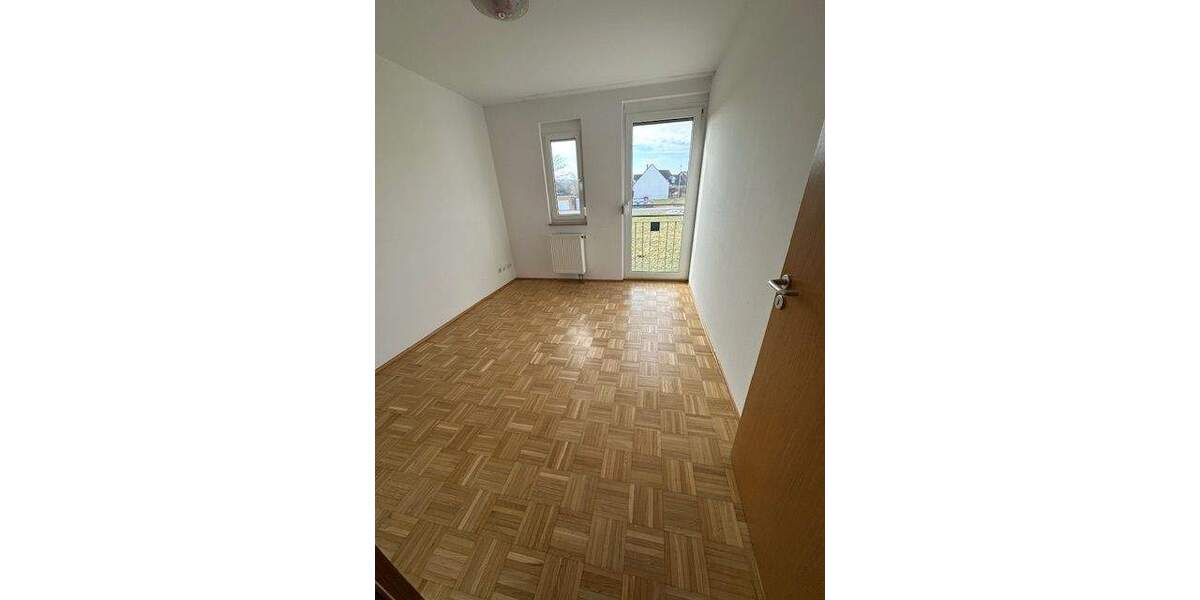 Doppelhaushälfte Weiden Rehbühl - 6 Zimmer, 136 m&sup2;, 1.350&euro; | Angebot:25663734