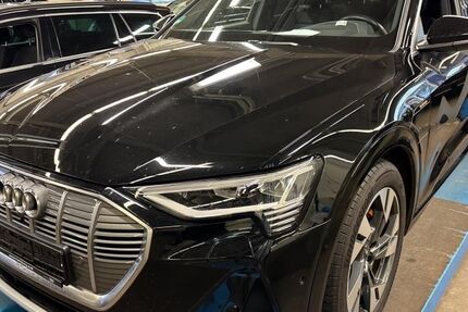 Audi e-tron 48.296 km 34.849 &euro; Hagen 58091