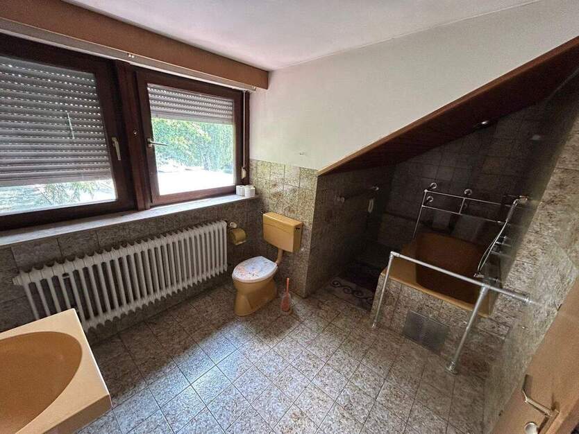 DHH in Erlangen - Kosbach...gut gelegen, Vorrath-Bau 6 zimmer