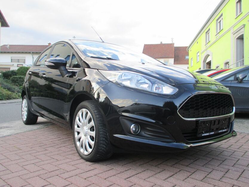 Ford Fiesta 145.900 km 7.299 € Pfeffelbach 66871