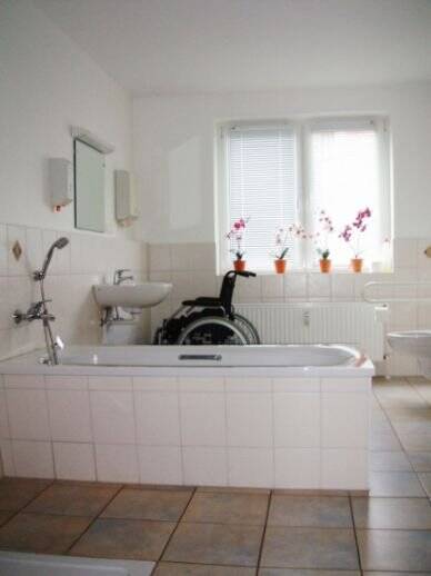 Seniorenwohnung - Schöne barrierefreie 3 Zi. Wohnung mit DRK Pflegedienst im Haus 3 zimmer