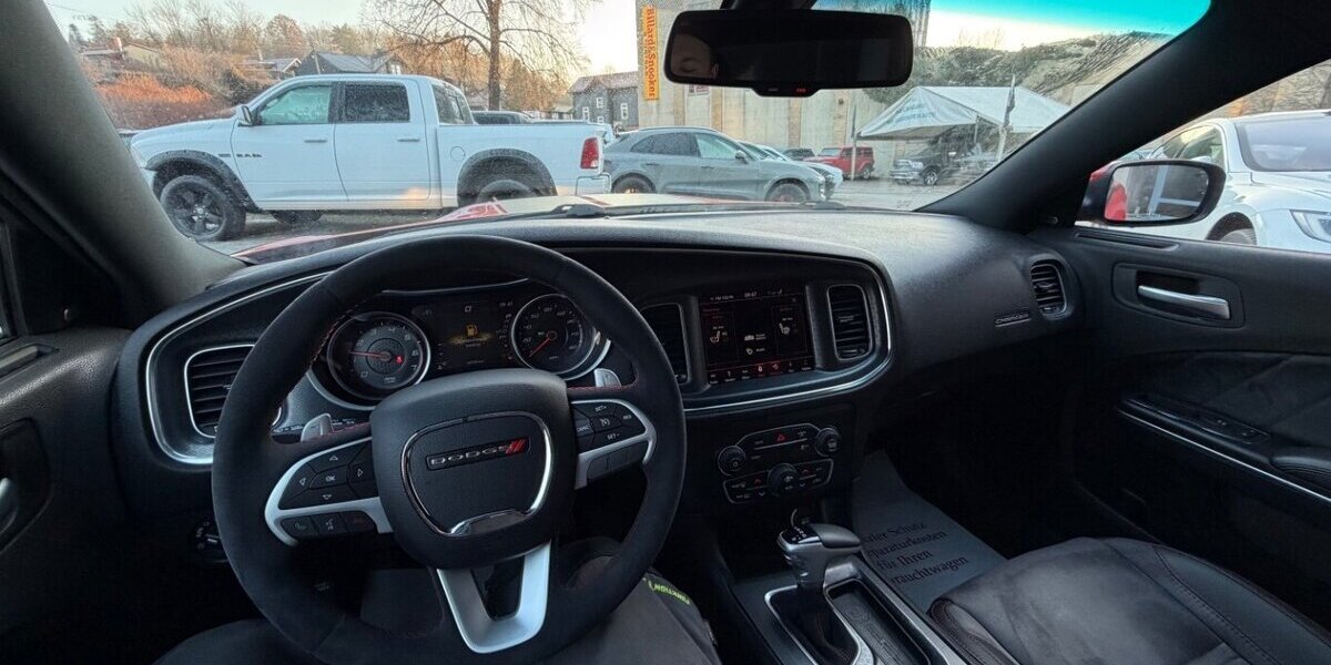 Dodge Charger 5.7 V8 HEMI R/T SRT 107.700 km 24.999 &euro; Rudolstadt 07407