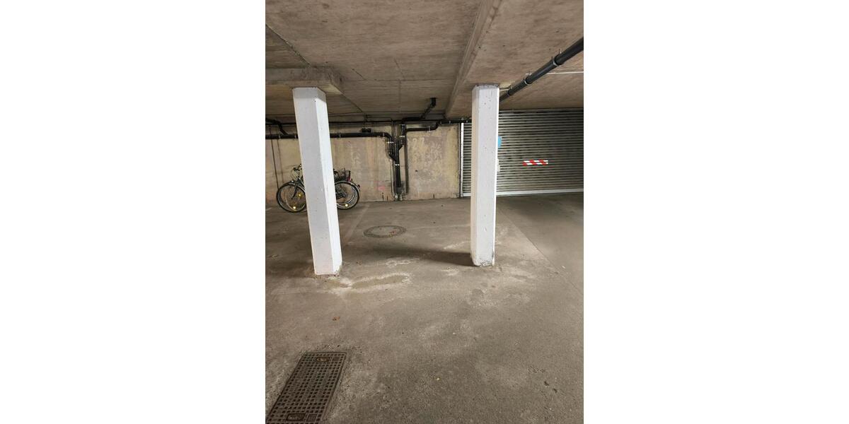 Parkplatz Tiefgarage zimmer