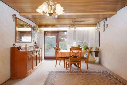 Haus Bretten - 4 Zimmer, 130 m&sup2;, 189.000&euro; | Angebot:27474867