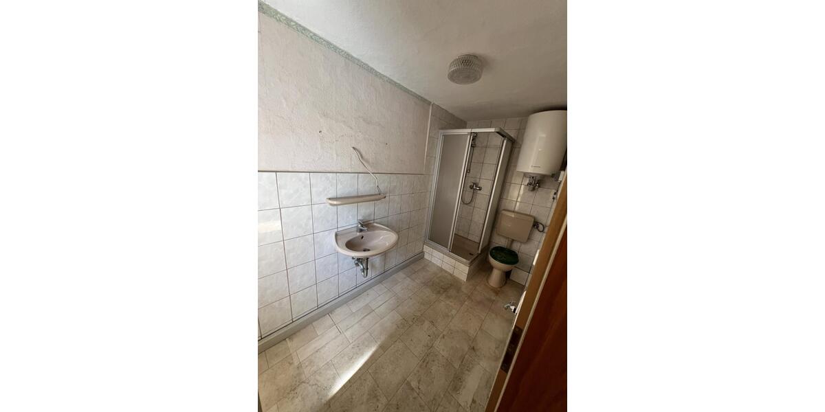 Sanierungsbedürftiges Wohnhaus mit Werkstatt-Nebengebäude in Gera Langeberg zu verkaufen! - Mehrfamilienhaus, Wohnhaus Gera Langenberg | Angebot:26386320