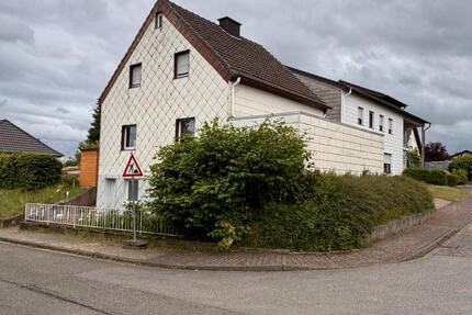 Provisionsfrei! Charmantes Einfamilienhaus mit Sanierungsbedarf zimmer