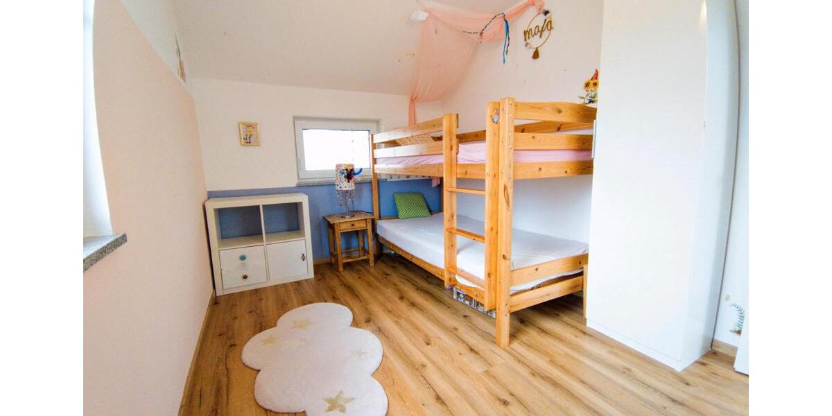 Doppelhaushälfte Greifenberg - 3.5 Zimmer, 95 m&sup2;, 1.569&euro; | Angebot:23776476
