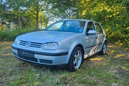 VW Golf 164.000 km 2.900 &euro; Brietlingen 21382