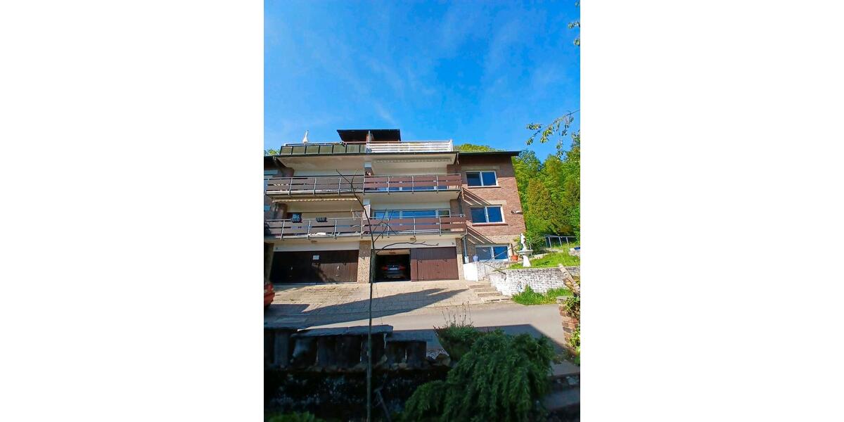 Gepflegtes Dreifamilienhaus in Lindlar-Schmitzhöhe 9 zimmer