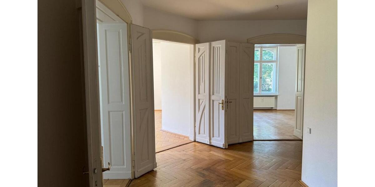 Erdgeschoßwohnung Zwickau Zwickau-Nord - 5 Zimmer, 174 m&sup2;, 900&euro; | Angebot:25989843