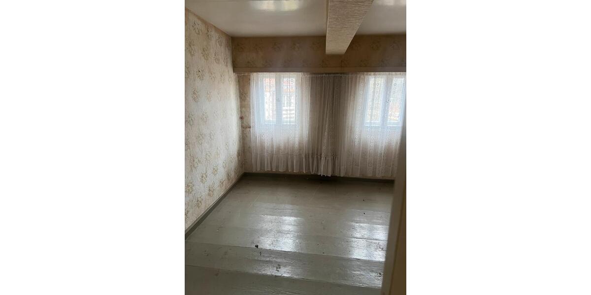 Einfamilienhaus Löbau - 9 Zimmer, 200 m&sup2;, 21.000&euro; | Angebot:27192083