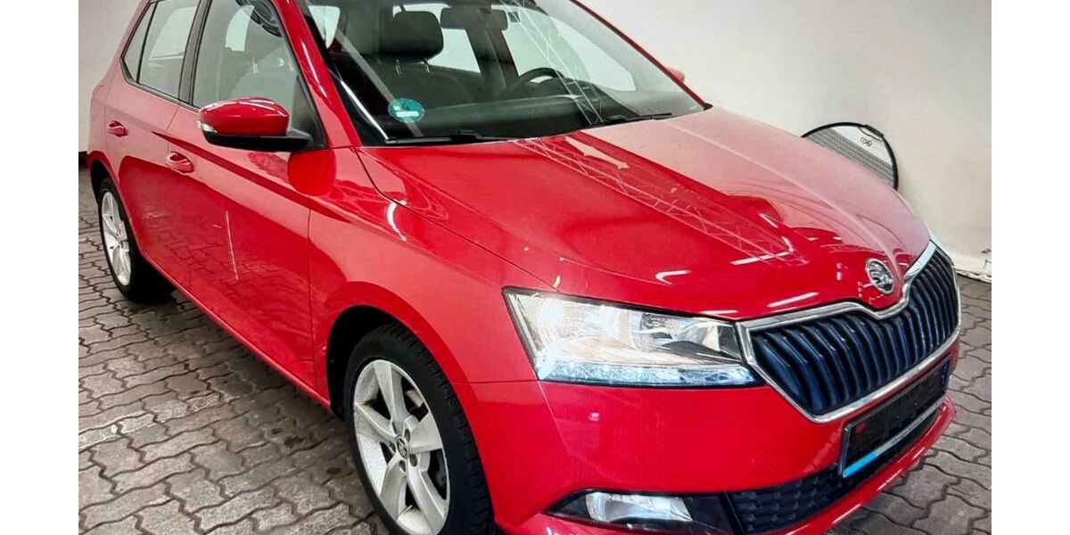 Skoda Fabia 62.972 km 9.990 &euro; Hamburg 21029