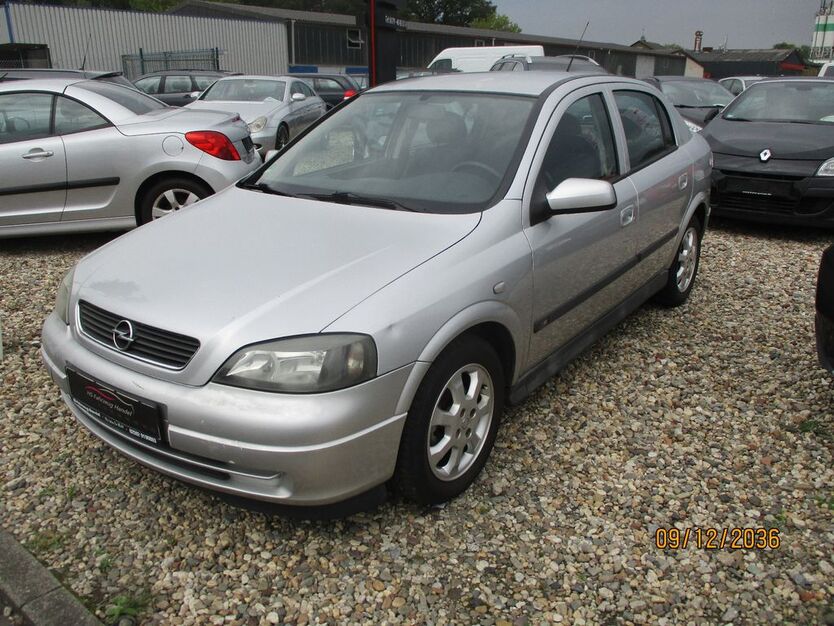 Opel Astra 221.457 km 999 € Selm 59379